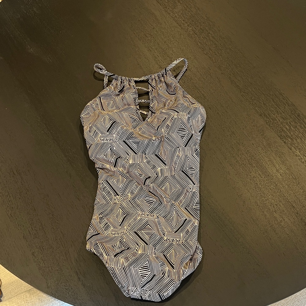 Garnet Hill Geometric One Piece Swimsuit in Black and White